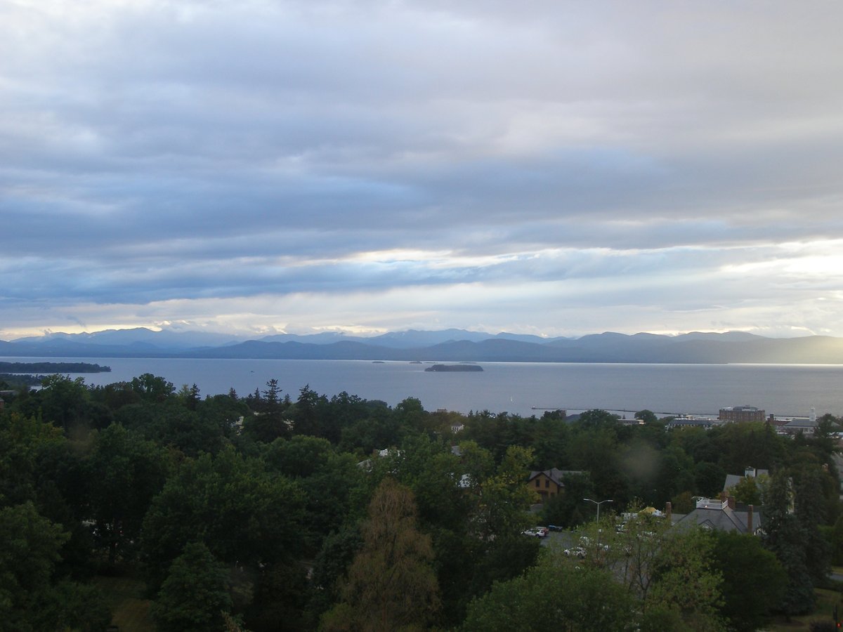 Left view, Burlington sunset on Friday, August 29, 2025