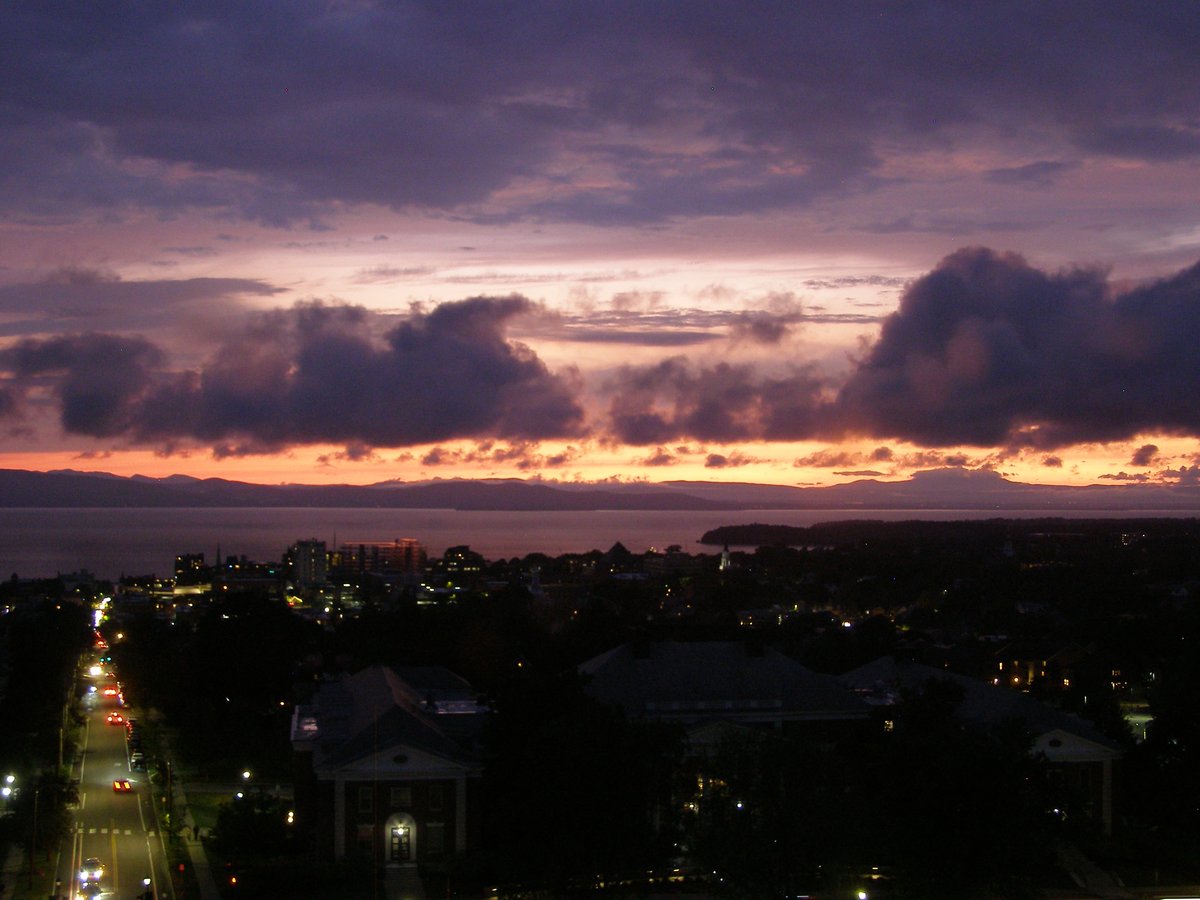 Right view, Burlington sunset on Saturday, September 6, 2025