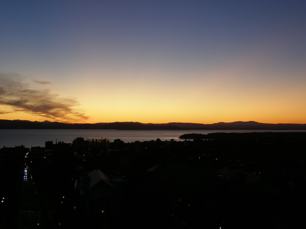 Right view, Burlington sunset on Saturday, September 20, 2025