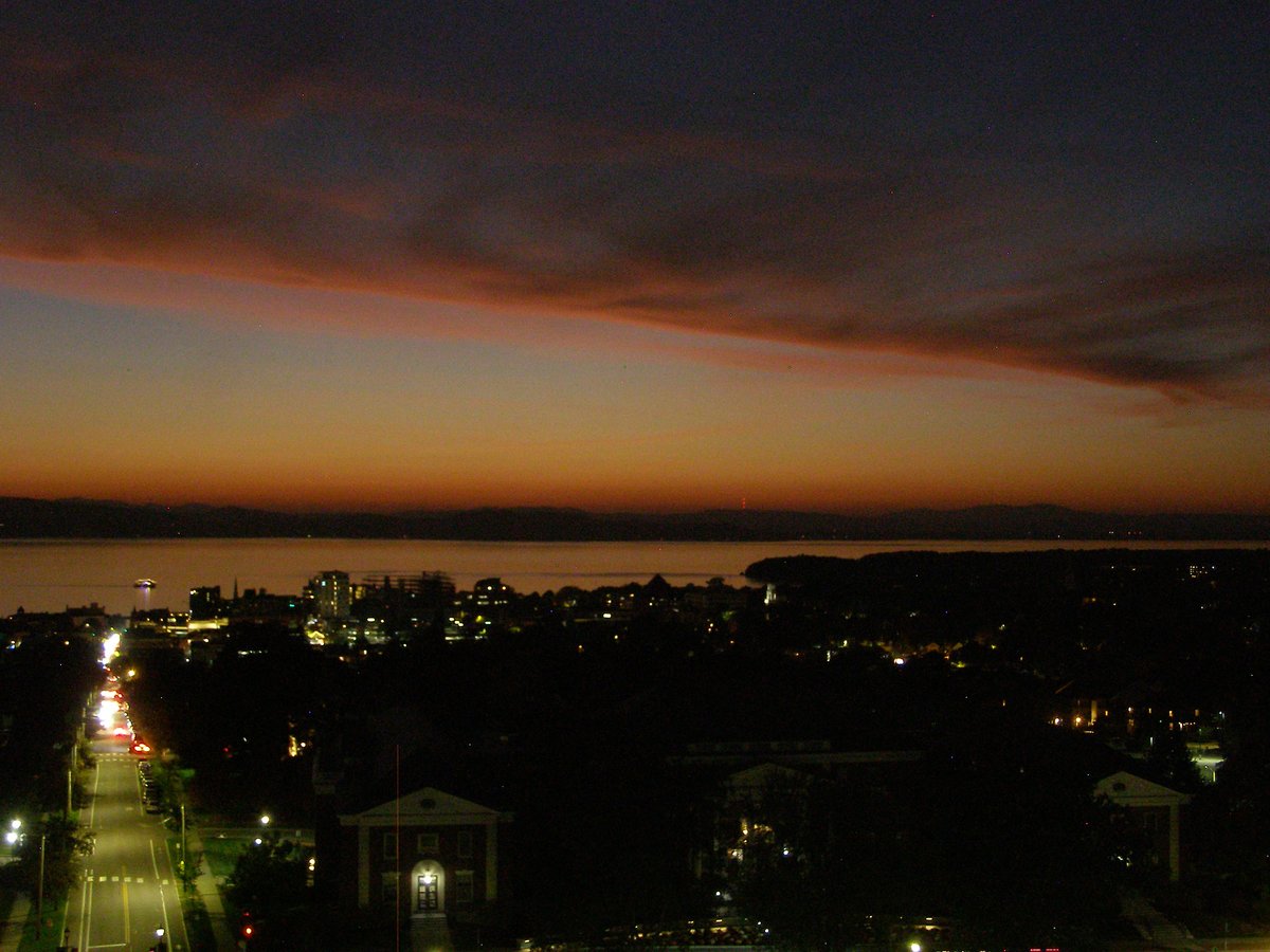 Right view, Burlington sunset on Saturday, October 4, 2025