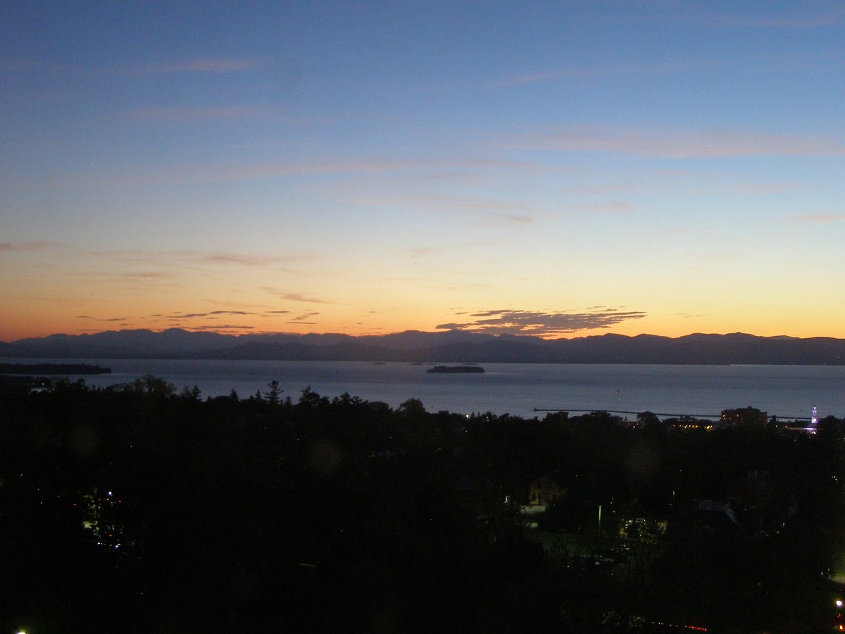 Left view, Burlington sunset on Monday, October 6, 2025