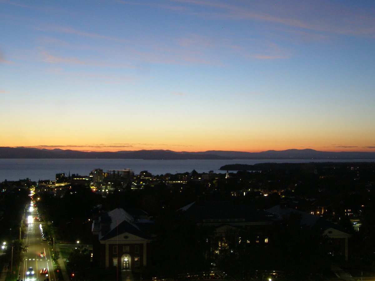 Right view, Burlington sunset on Monday, October 6, 2025