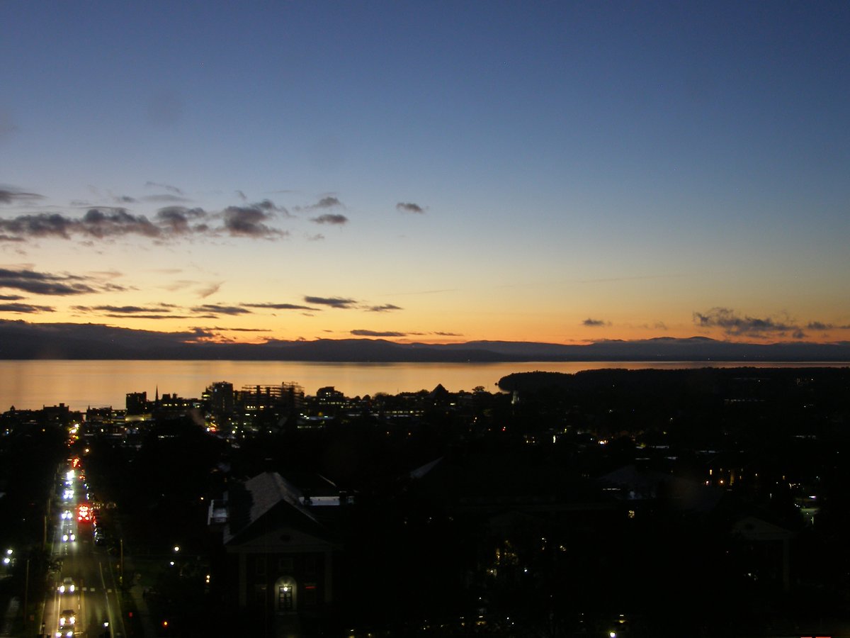 Right view, Burlington sunset on Tuesday, October 14, 2025
