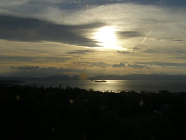 Burlington sunset on Sunday, October 19, 2025 at 5:14 PM EDT