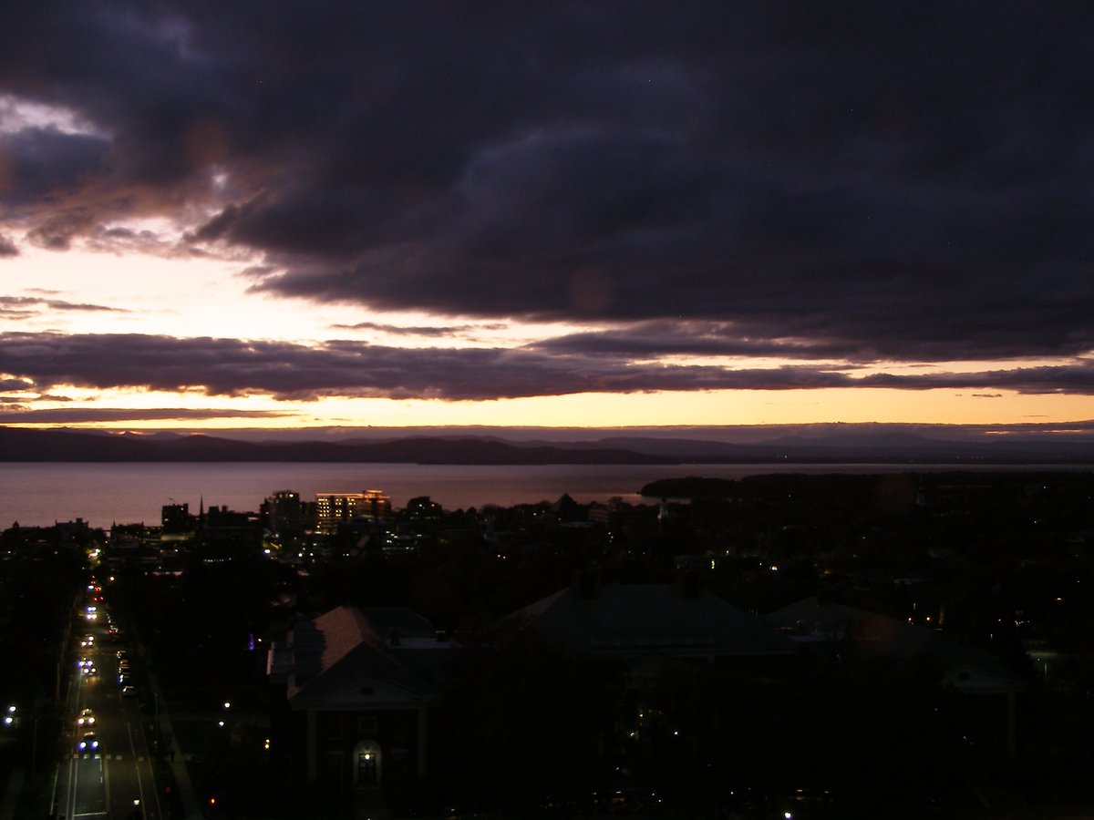 Right view, Burlington sunset on Sunday, October 26, 2025