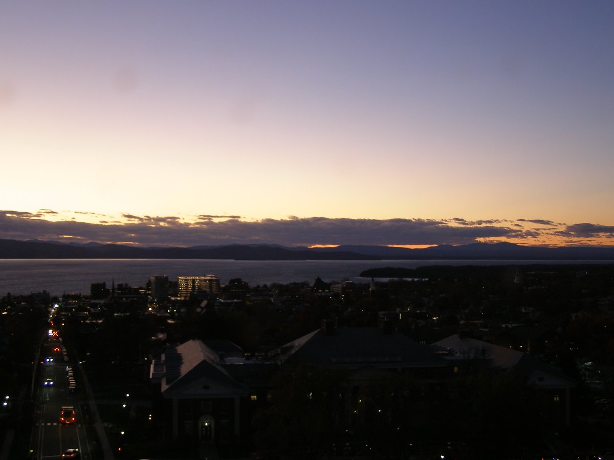 Right view, Burlington sunset on Tuesday, November 4, 2025