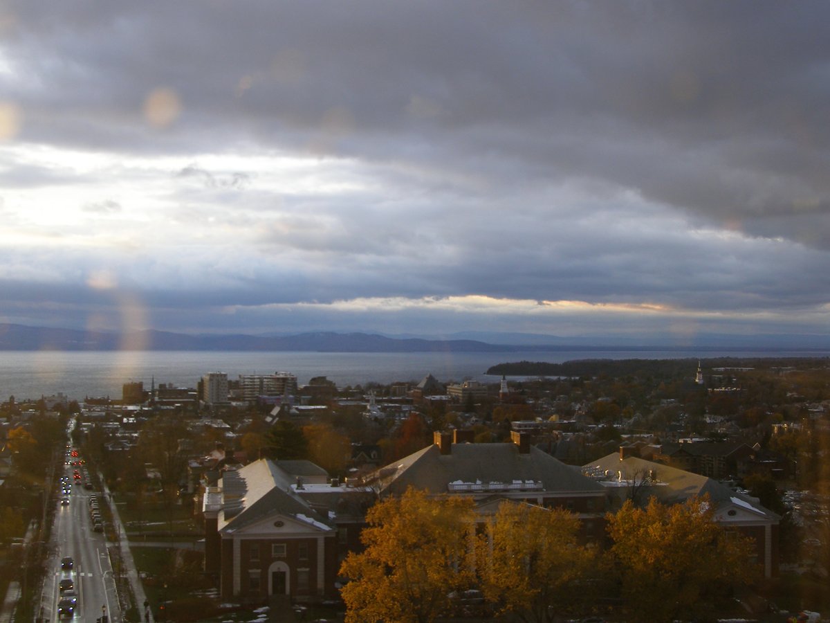 Right view, Burlington sunset on Thursday, November 13, 2025
