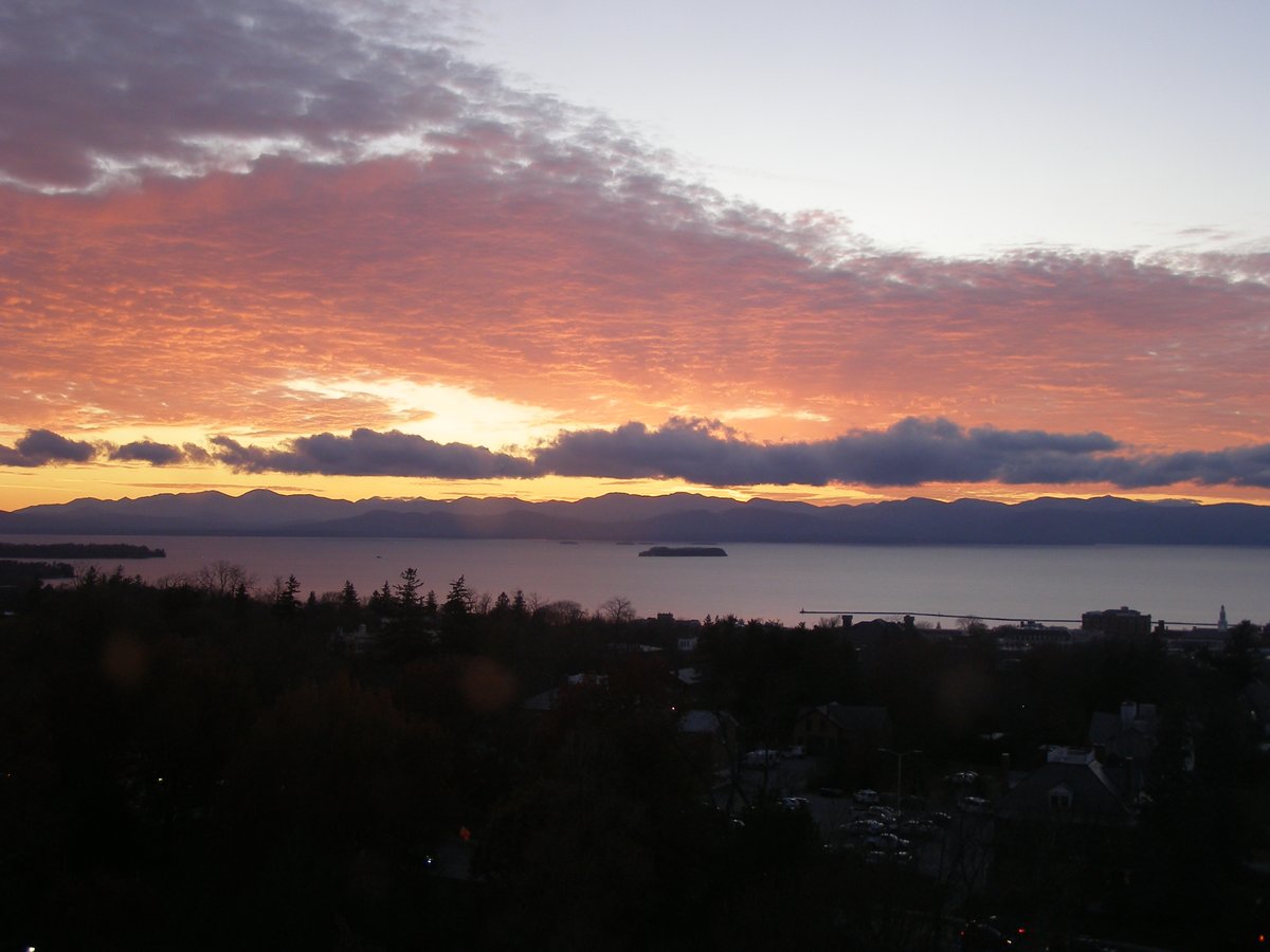 Left view, Burlington sunset on Wednesday, November 19, 2025
