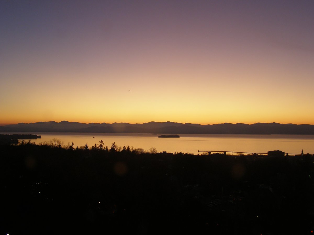 Left view, Burlington sunset on Thursday, November 20, 2025