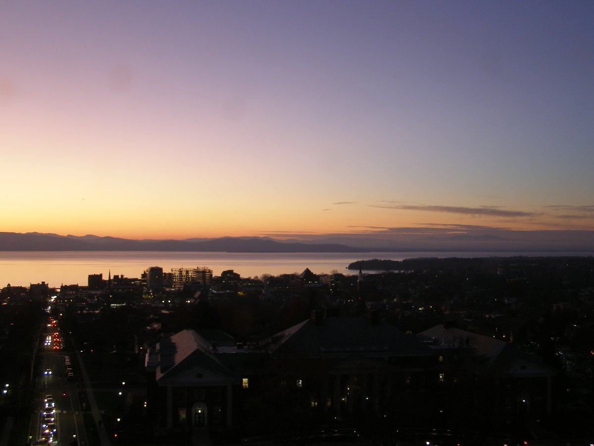Right view, Burlington sunset on Thursday, November 20, 2025