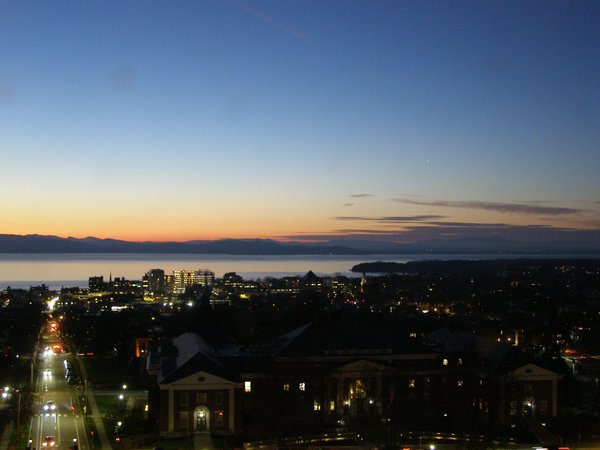 Burlington sunset on Thursday, November 20, 2025 at 5:14 PM EST