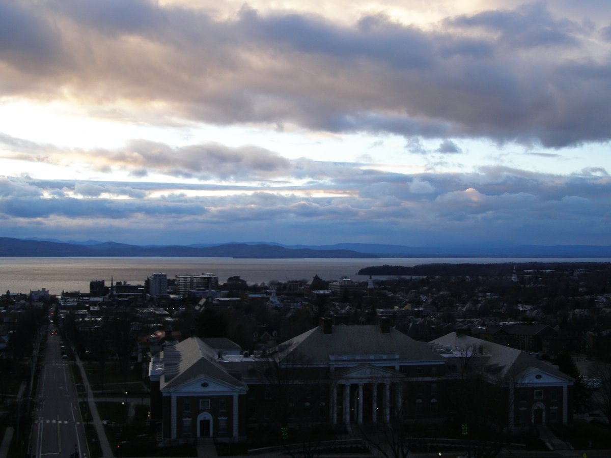 Right view, Burlington sunset on Thursday, November 27, 2025