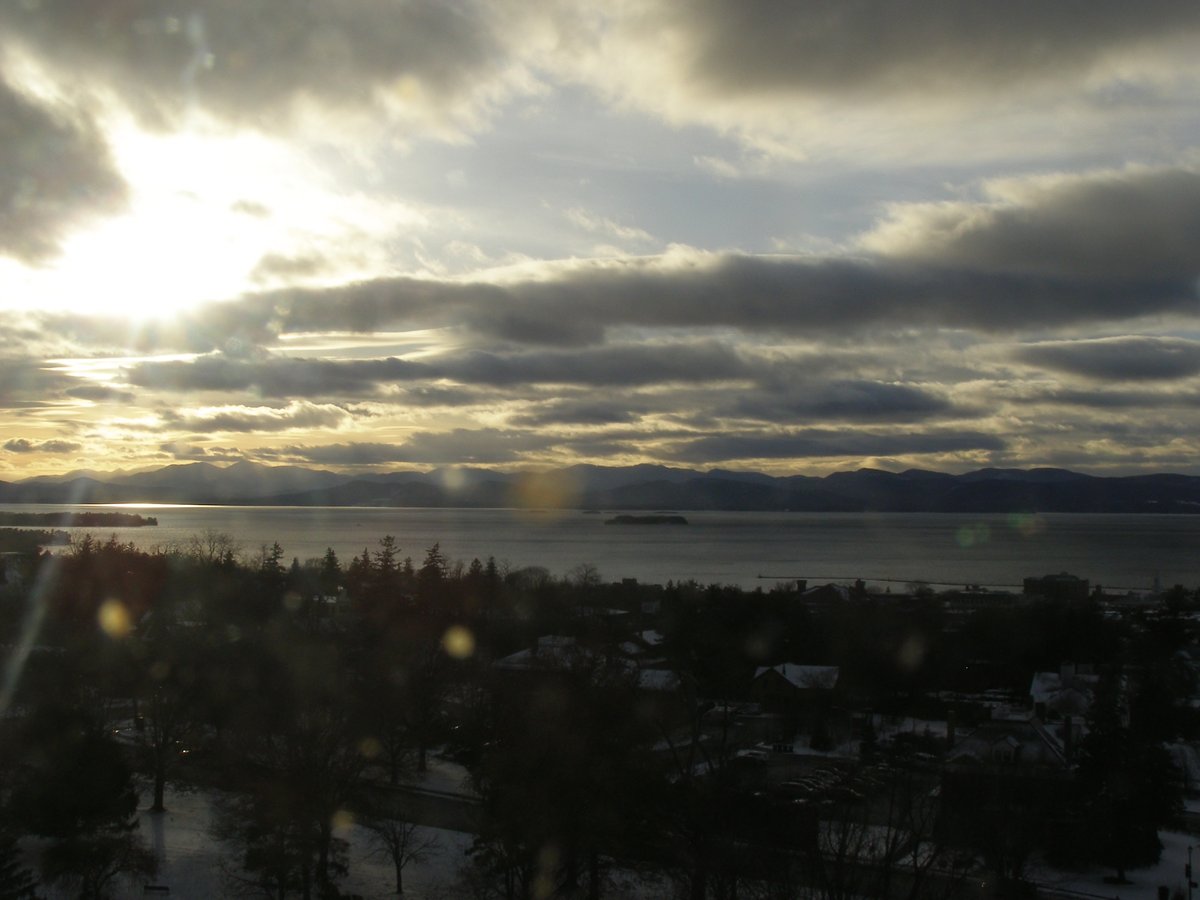 Left view, Burlington sunset on Monday, December 15, 2025