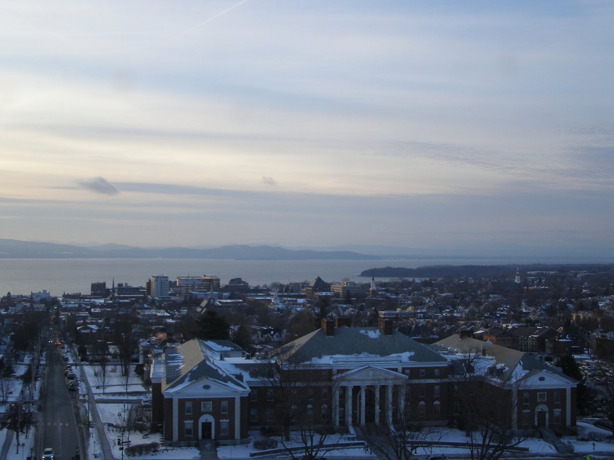 Right view, Burlington sunset on Tuesday, December 16, 2025