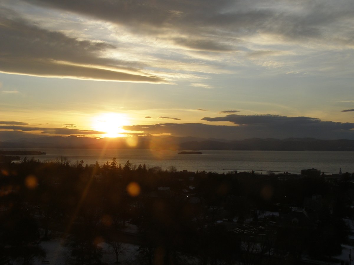 Left view, Burlington sunset on Thursday, December 18, 2025