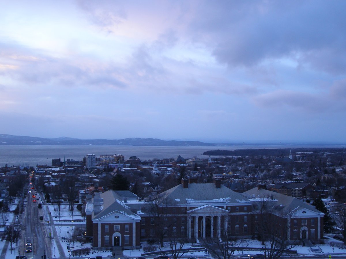 Right view, Burlington sunset on Tuesday, December 30, 2025