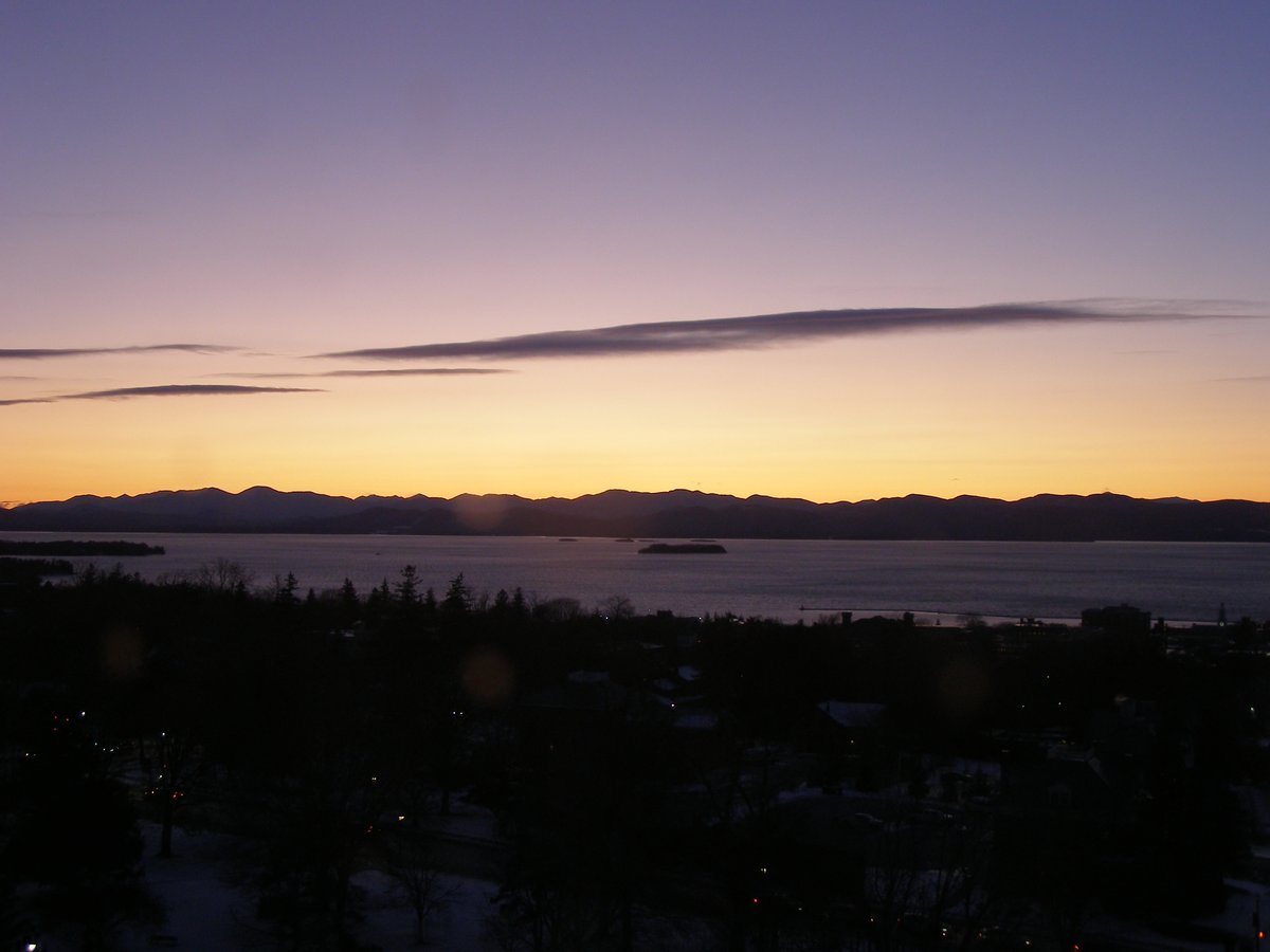 Left view, Burlington sunset on Thursday, January 1, 2026