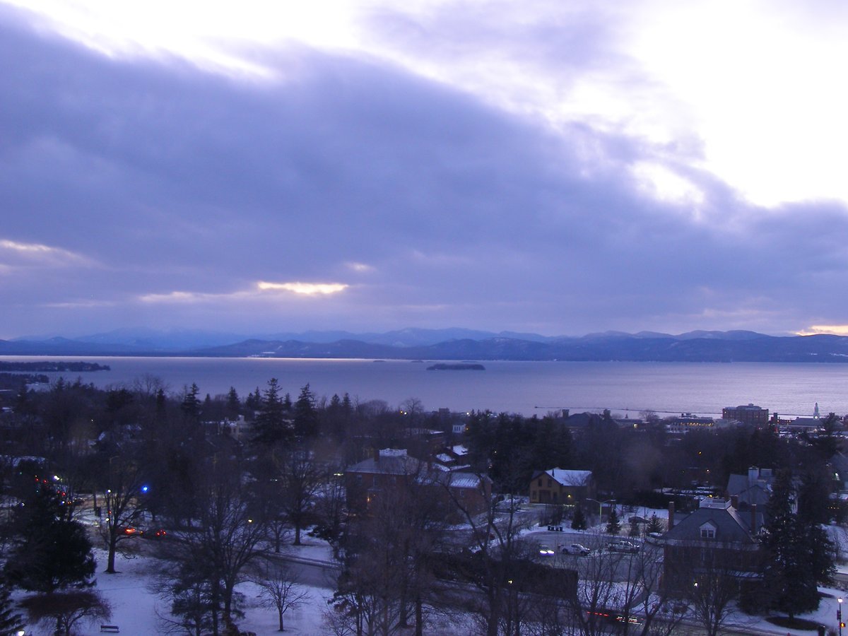 Left view, Burlington sunset on Friday, January 2, 2026