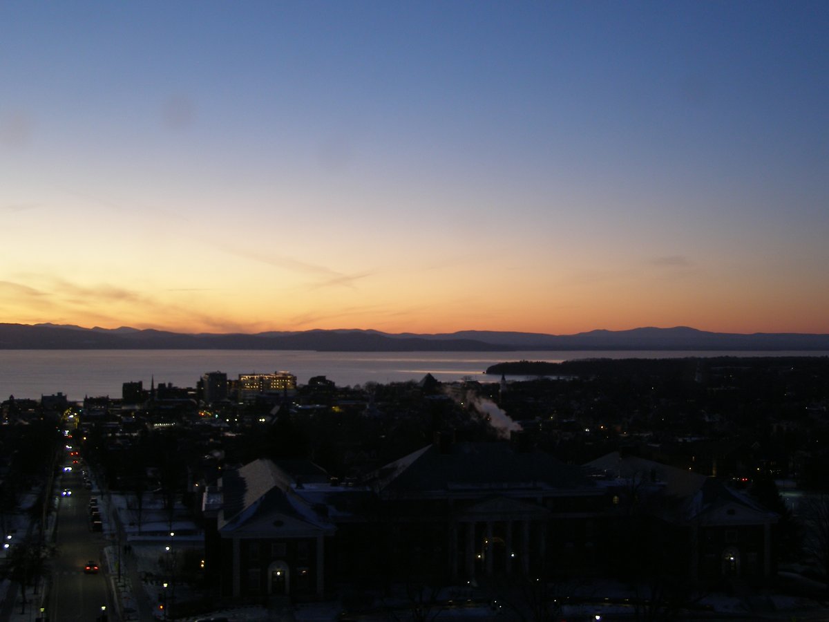 Right view, Burlington sunset on Saturday, January 24, 2026
