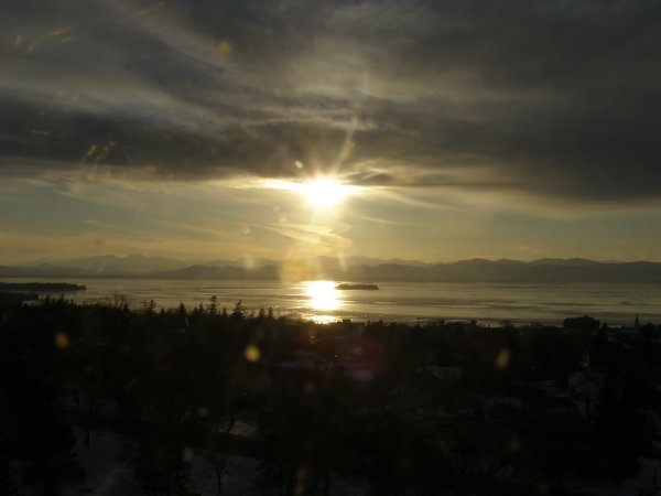 Burlington sunset on Thursday, February 5, 2026 at 4:44 PM EST