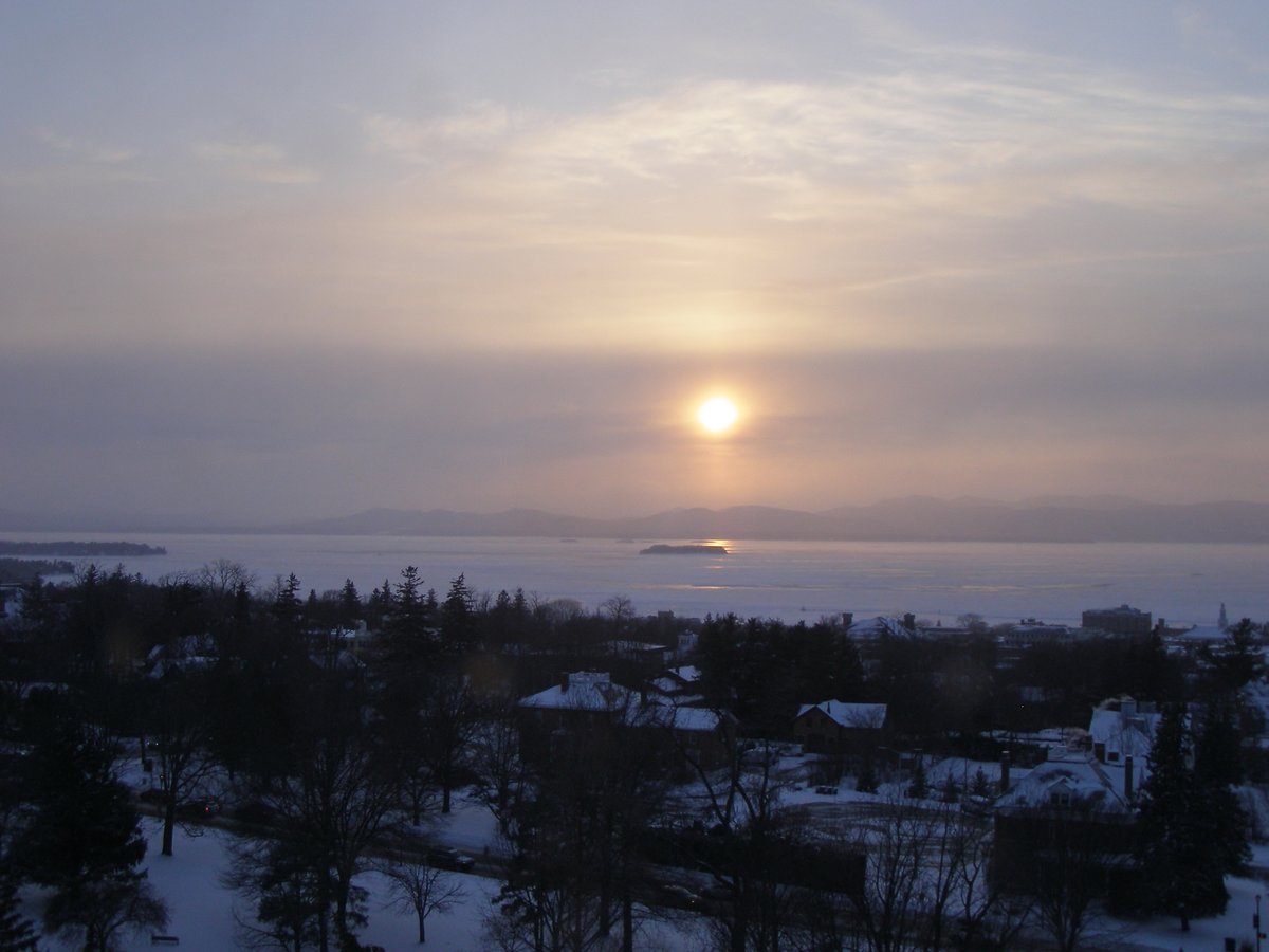 Left view, Burlington sunset on Saturday, February 7, 2026