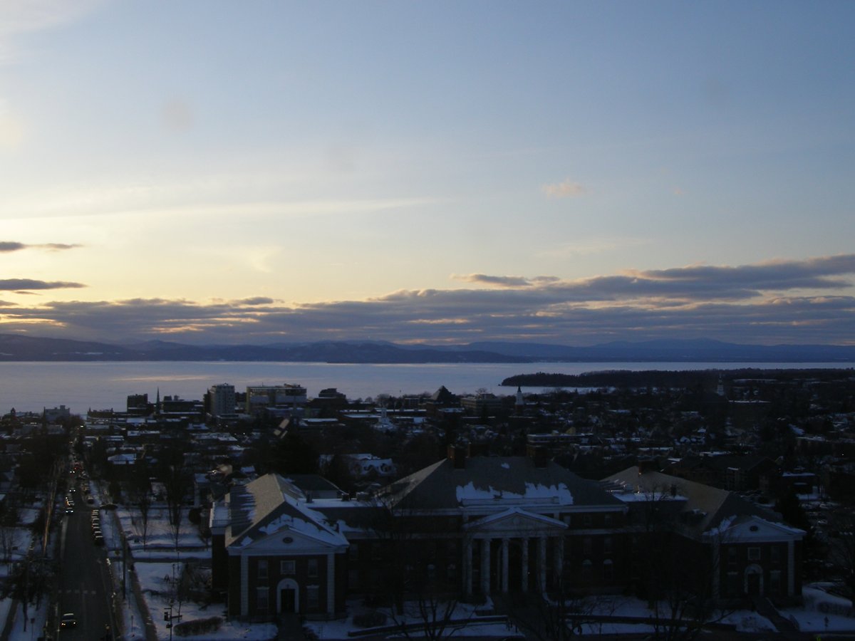 Right view, Burlington sunset on Thursday, February 26, 2026