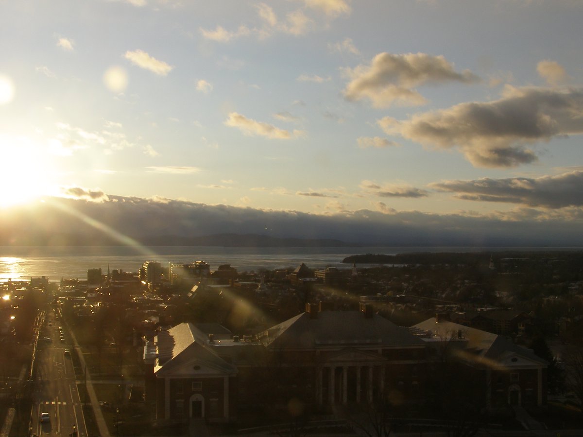 Right view, Burlington sunset on Saturday, March 14, 2026
