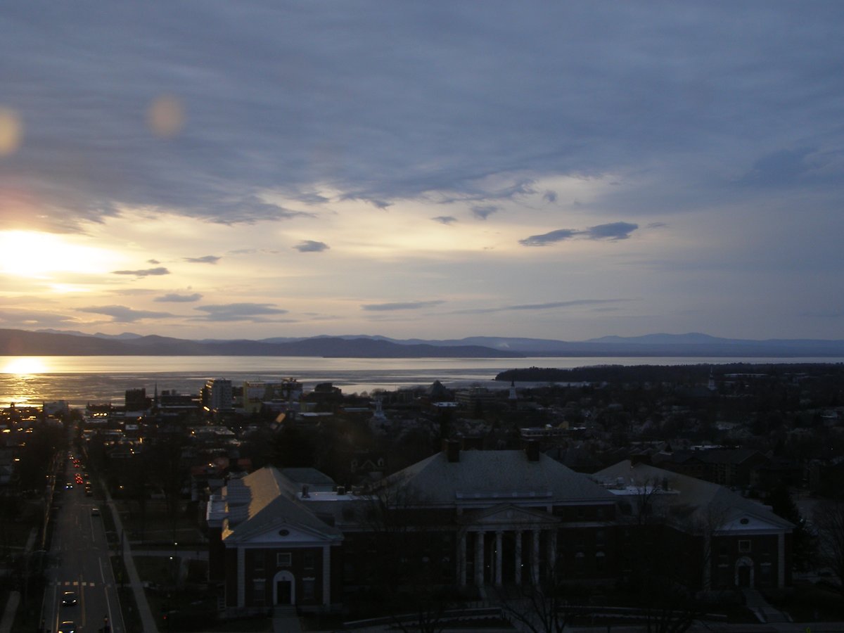 Right view, Burlington sunset on Sunday, March 15, 2026