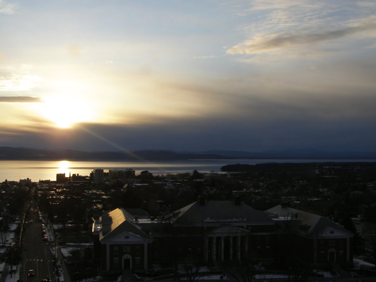 Right view, Burlington sunset on Tuesday, March 24, 2026