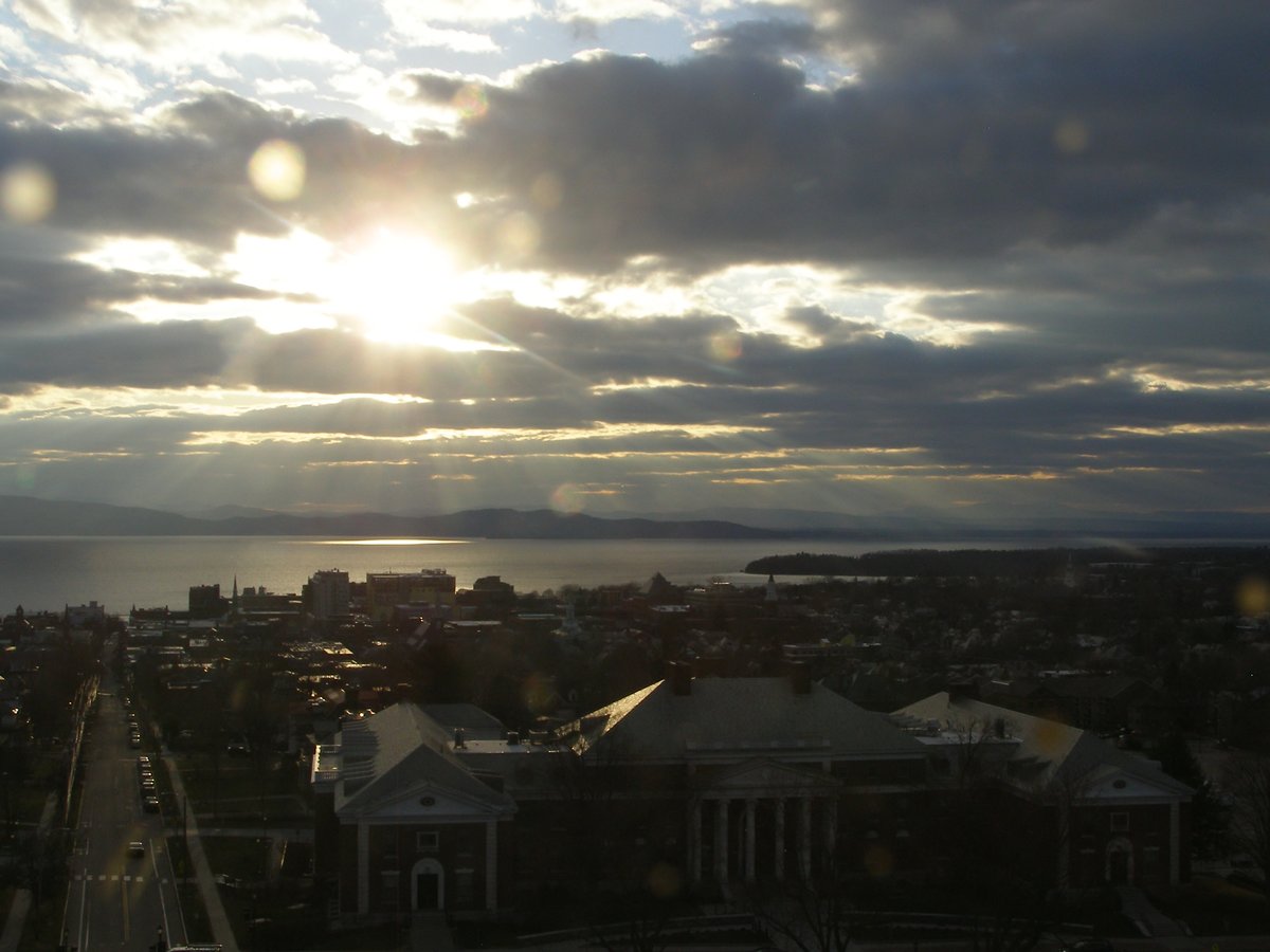Right view, Burlington sunset on Saturday, April 11, 2026