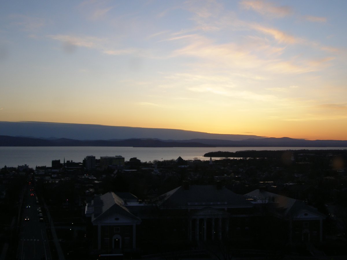 Right view, Burlington sunset on Thursday, April 23, 2026