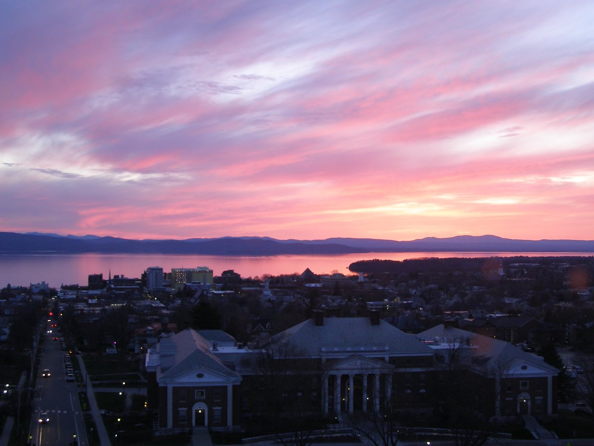 Right view, Burlington sunset on Saturday, April 25, 2026