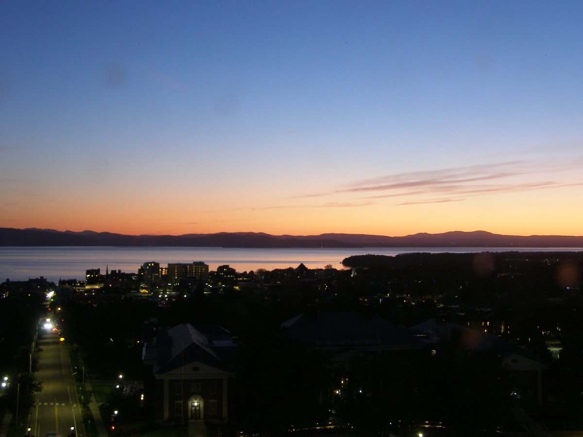 Right view, Burlington sunset on Thursday, May 21, 2026
