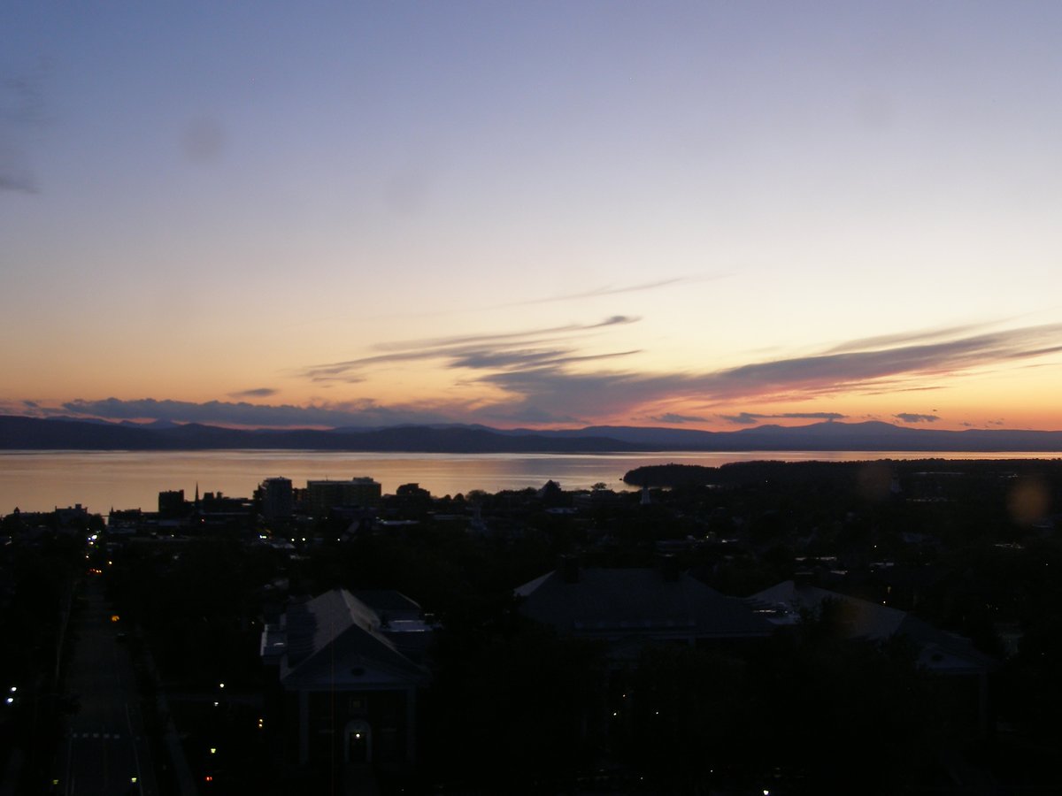 Right view, Burlington sunset on Monday, May 25, 2026