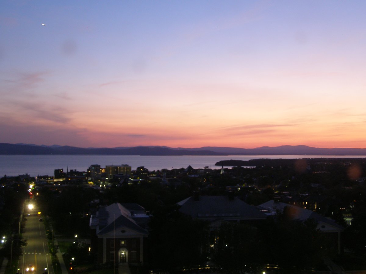 Right view, Burlington sunset on Tuesday, May 26, 2026